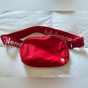 *exclusive* red lululemon educator everywhere belt bag